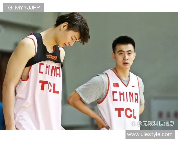 突尼斯与埃及男篮激战正酣精彩对决引发球迷热议